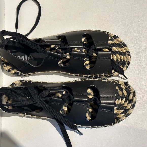 MIA Sandals size 10 - Picture 2 of 5